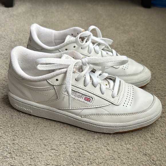 Reebok Women's Club C 85 in White/Light Grey/Gum Size 6.5 - Picture 3 of 7